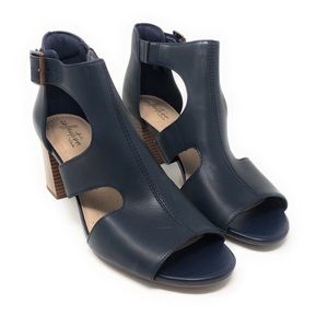 Clarks Shoes | Deva Heidi Leather  in Navy Blue size 9.5